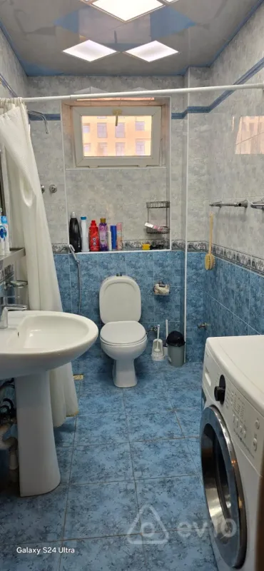 Kirayə verilir 3 otaqlı köhnə tikili 80 m²