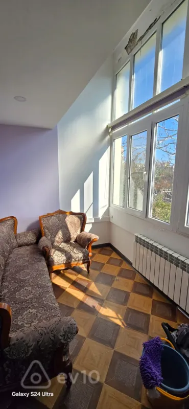 Kirayə verilir 3 otaqlı köhnə tikili 80 m²