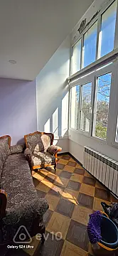 Kirayə verilir 3 otaqlı köhnə tikili 80 m²