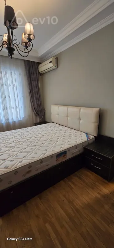 Kirayə verilir 3 otaqlı köhnə tikili 80 m²