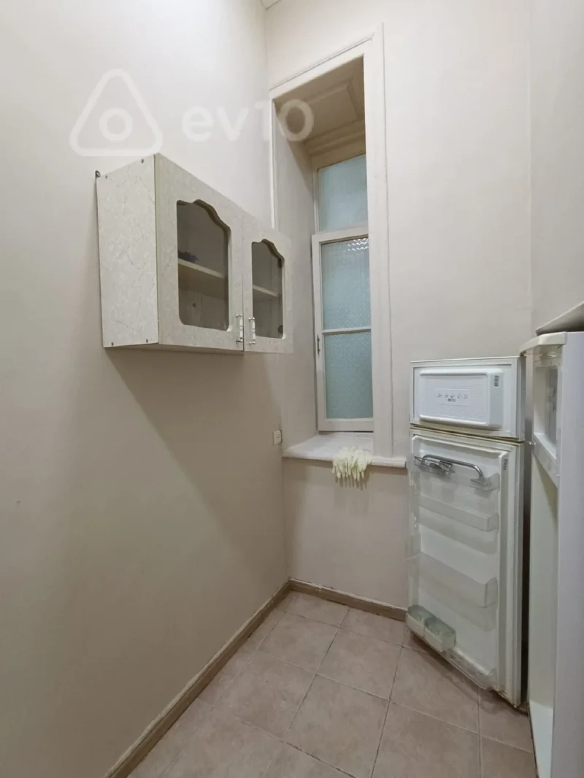 Kirayə verilir 2 otaqlı ofis 65 m²