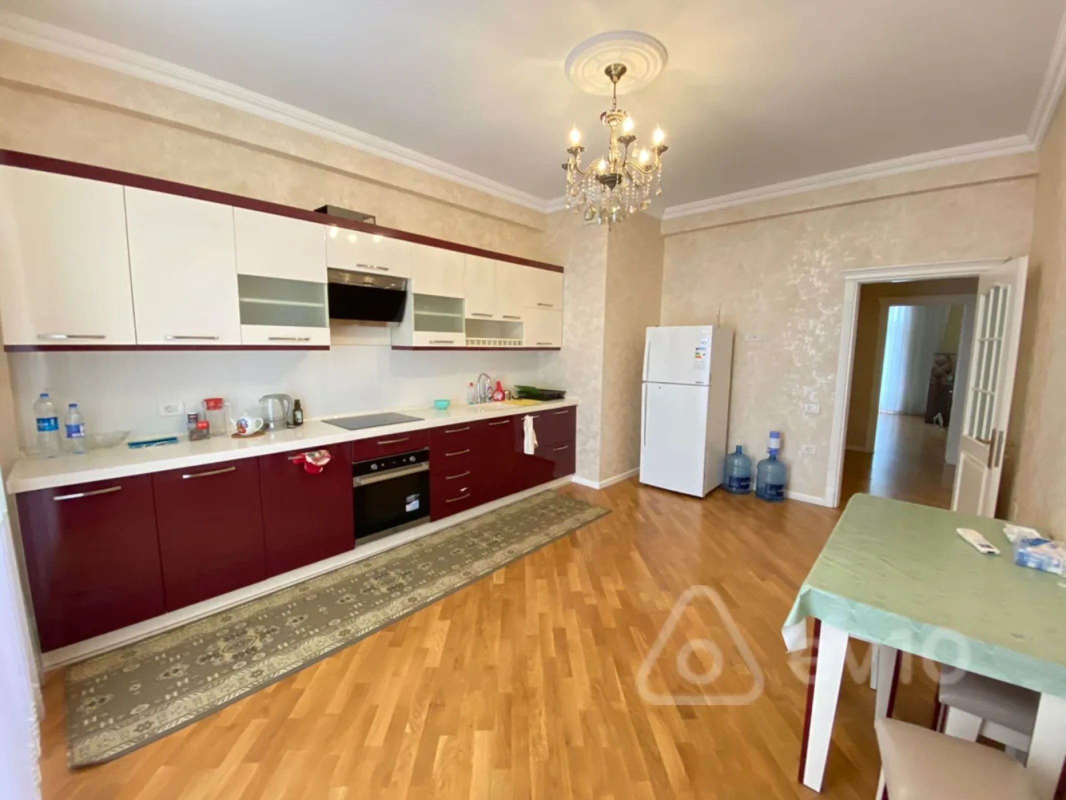 Kirayə verilir 2 otaqlı yeni tikili 95 m²