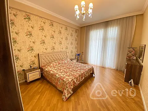 Kirayə verilir 2 otaqlı yeni tikili 95 m²