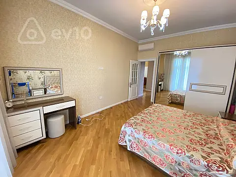 Kirayə verilir 2 otaqlı yeni tikili 95 m²