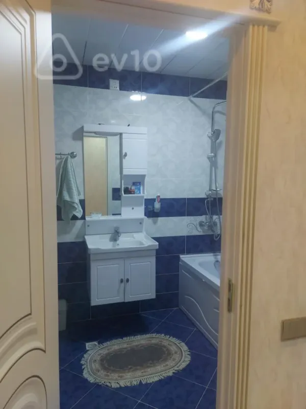 Kirayə verilir 2 otaqlı yeni tikili 90 m²