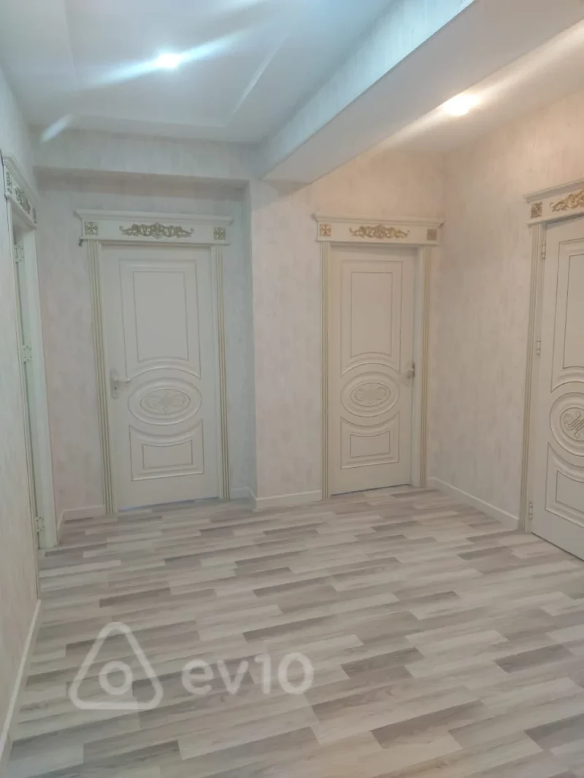 Kirayə verilir 2 otaqlı yeni tikili 90 m²