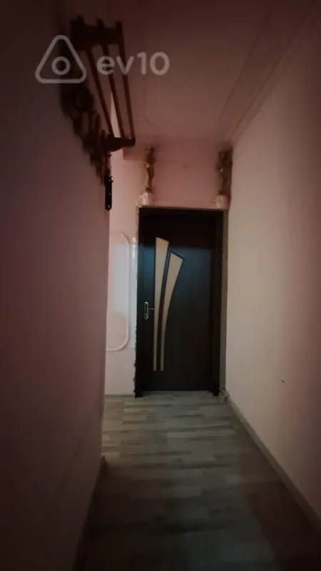 Satılır 1 otaqlı köhnə tikili 45 m²