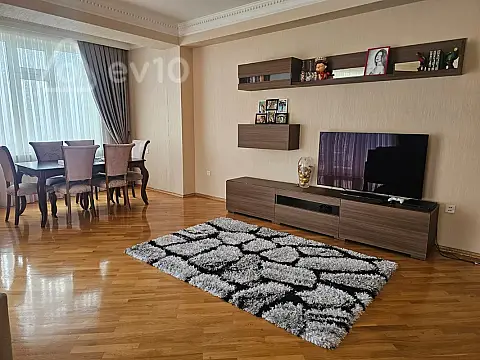 Satılır 3 otaqlı yeni tikili 168 m²
