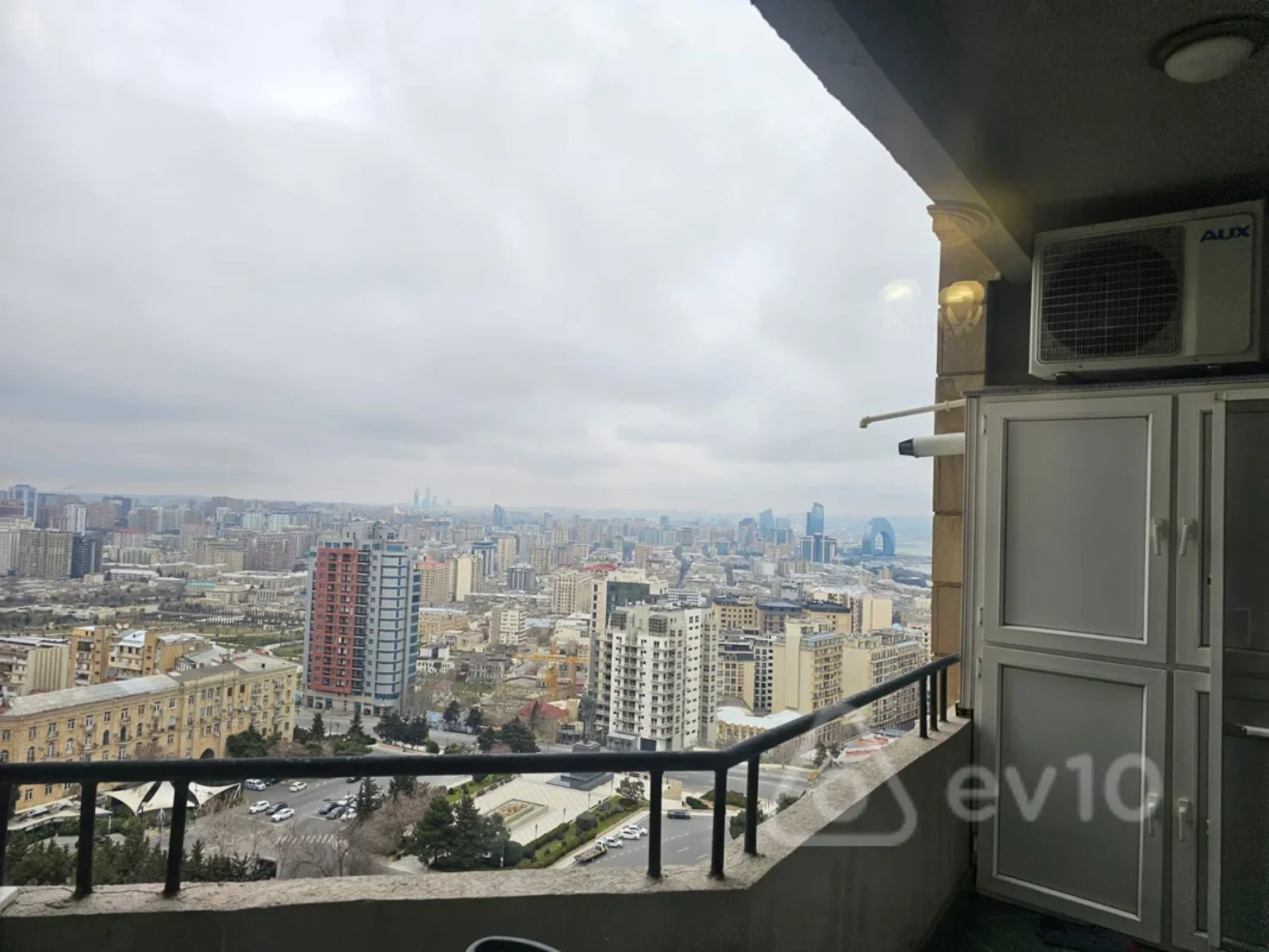 Satılır 3 otaqlı yeni tikili 168 m²