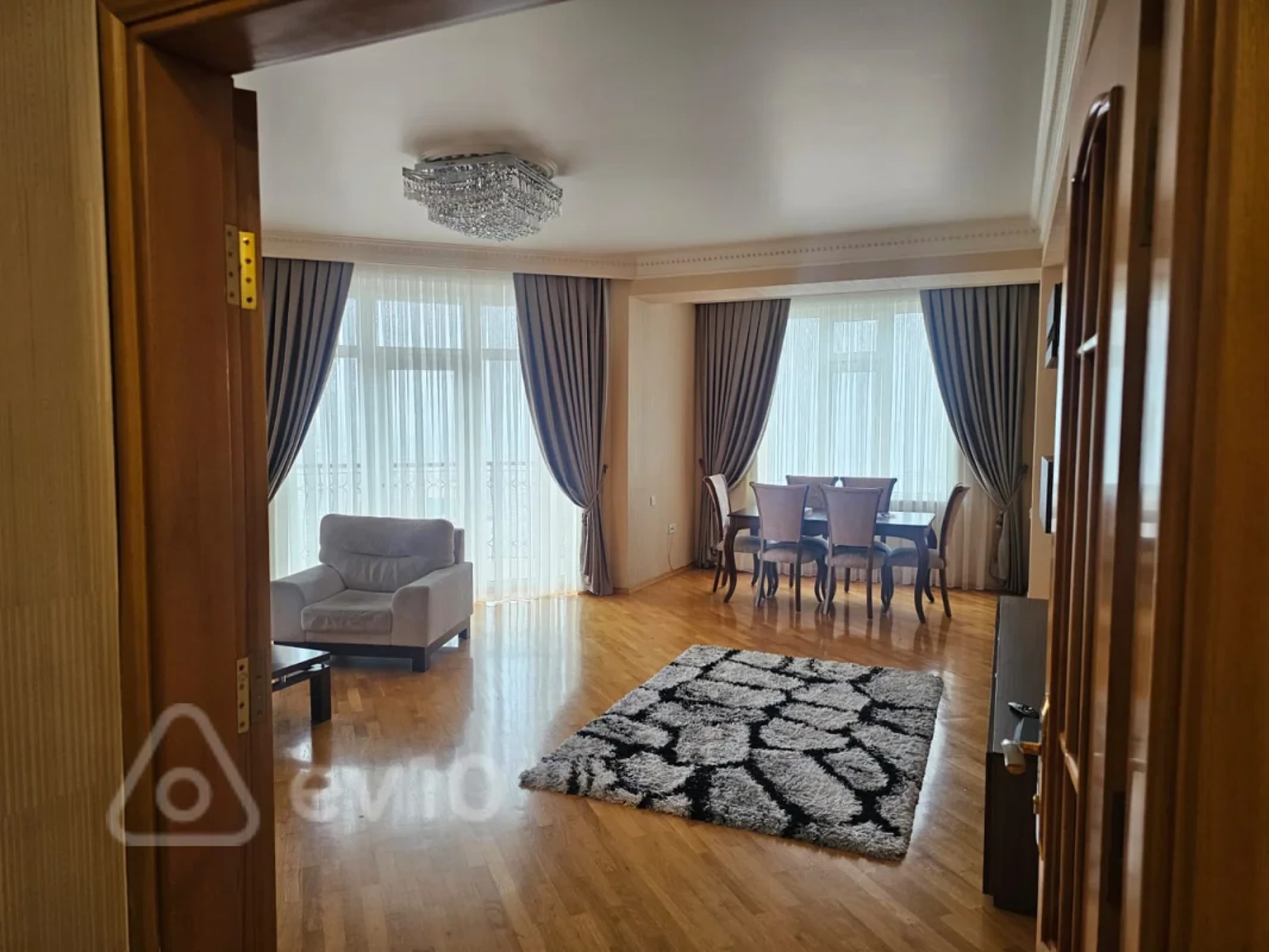 Satılır 3 otaqlı yeni tikili 168 m²