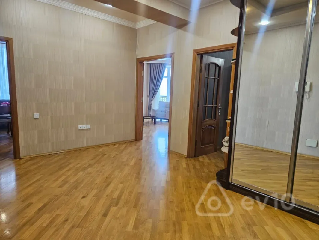 Satılır 3 otaqlı yeni tikili 168 m²
