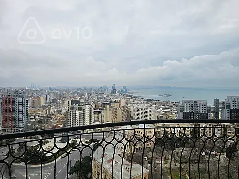 Satılır 3 otaqlı yeni tikili 168 m²