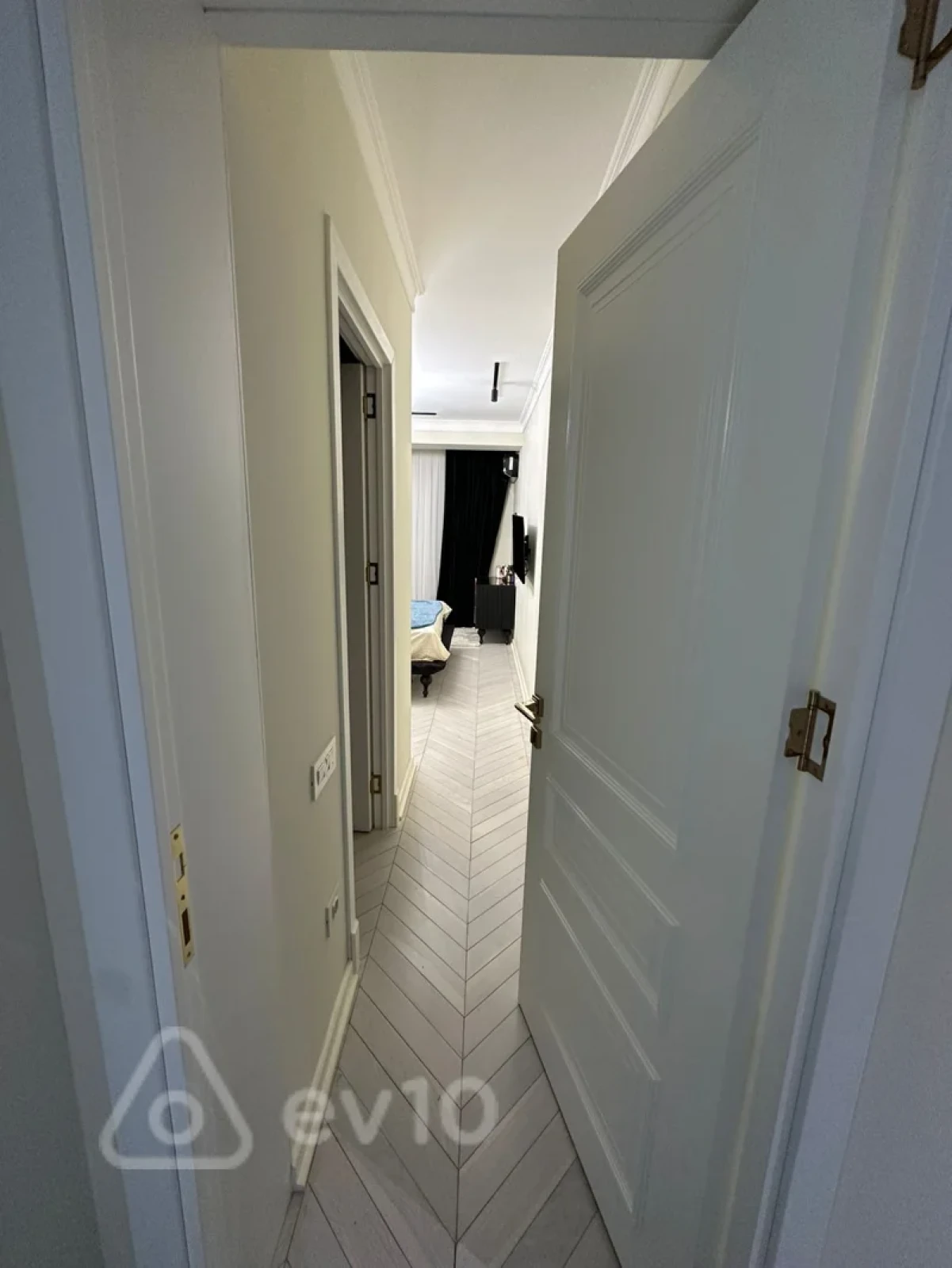 Kirayə verilir 3 otaqlı yeni tikili 90 m²