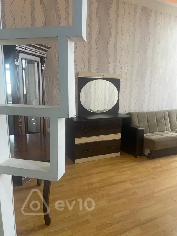 Kirayə verilir 2 otaqlı yeni tikili 70 m²
