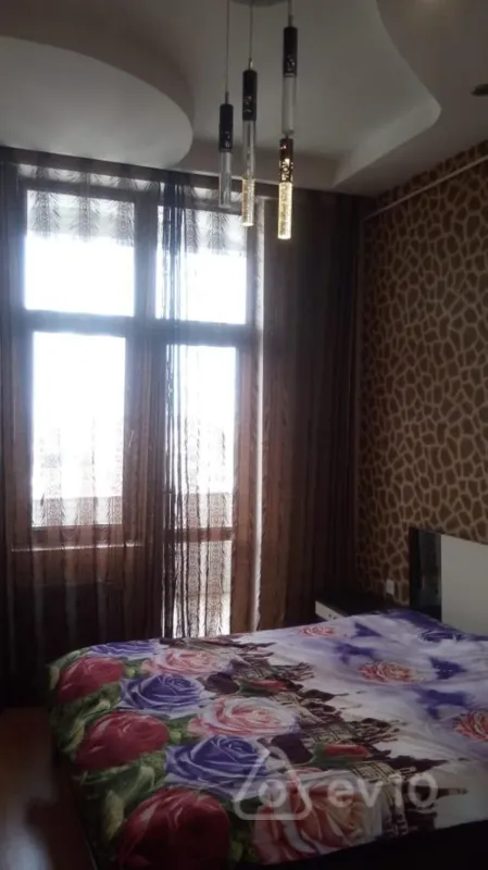 Kirayə verilir 2 otaqlı yeni tikili 70 m²