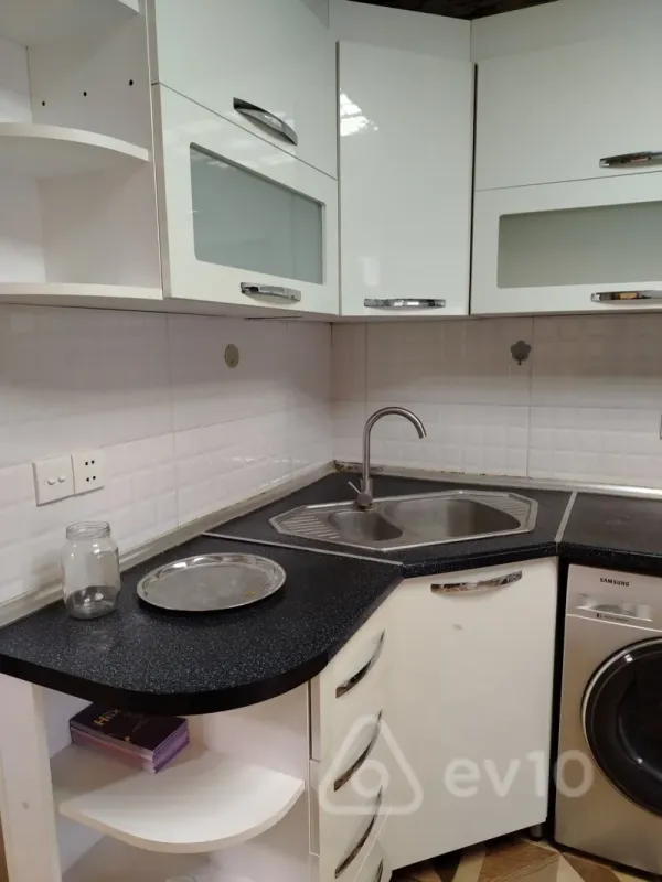 Kirayə verilir 2 otaqlı yeni tikili 75 m²