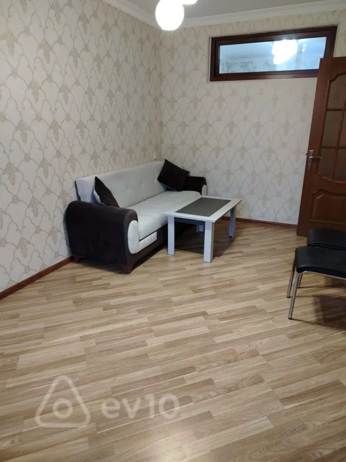 Kirayə verilir 2 otaqlı yeni tikili 75 m²