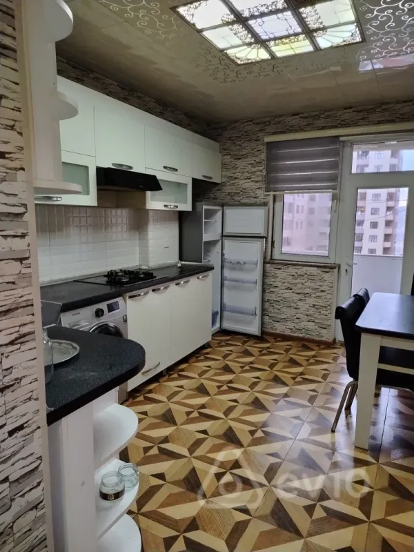 Kirayə verilir 2 otaqlı yeni tikili 75 m²