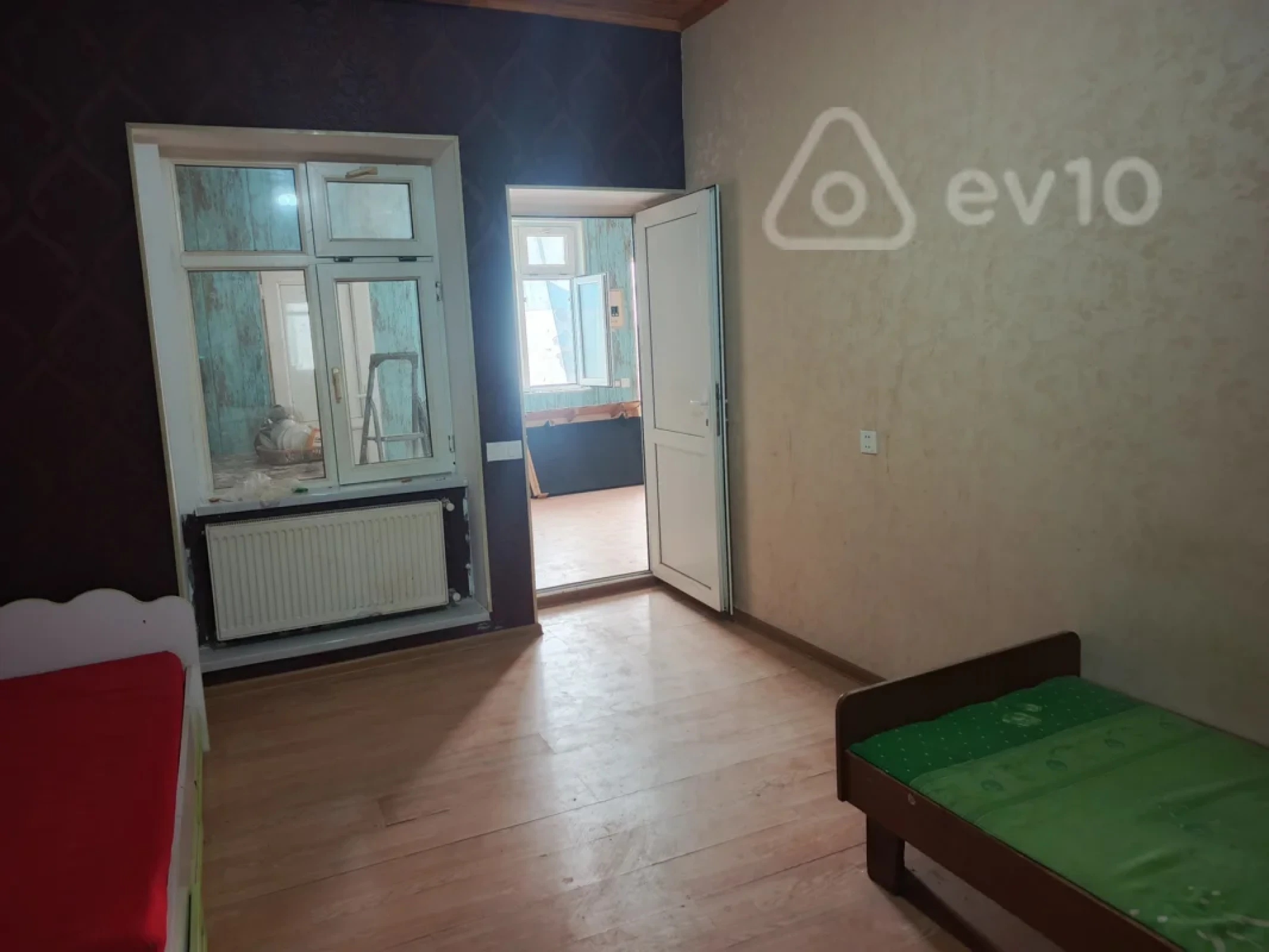 Kirayə verilir 3 otaqlı köhnə tikili 60 m²