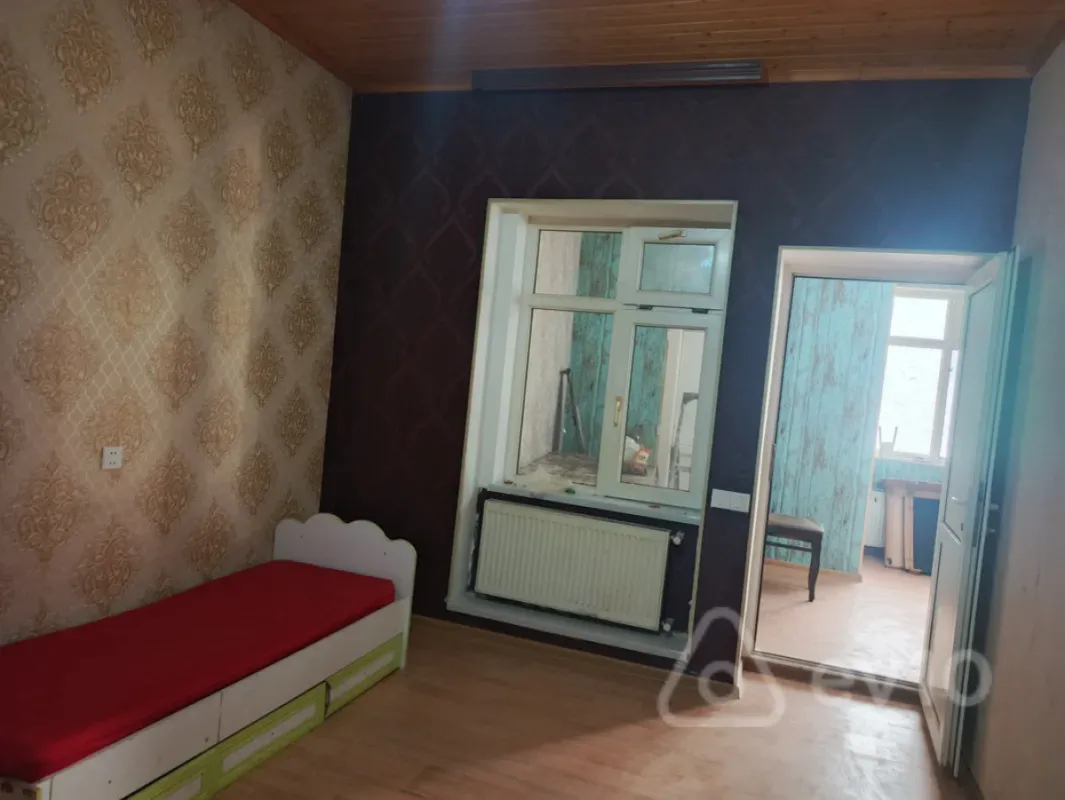 Kirayə verilir 3 otaqlı köhnə tikili 60 m²