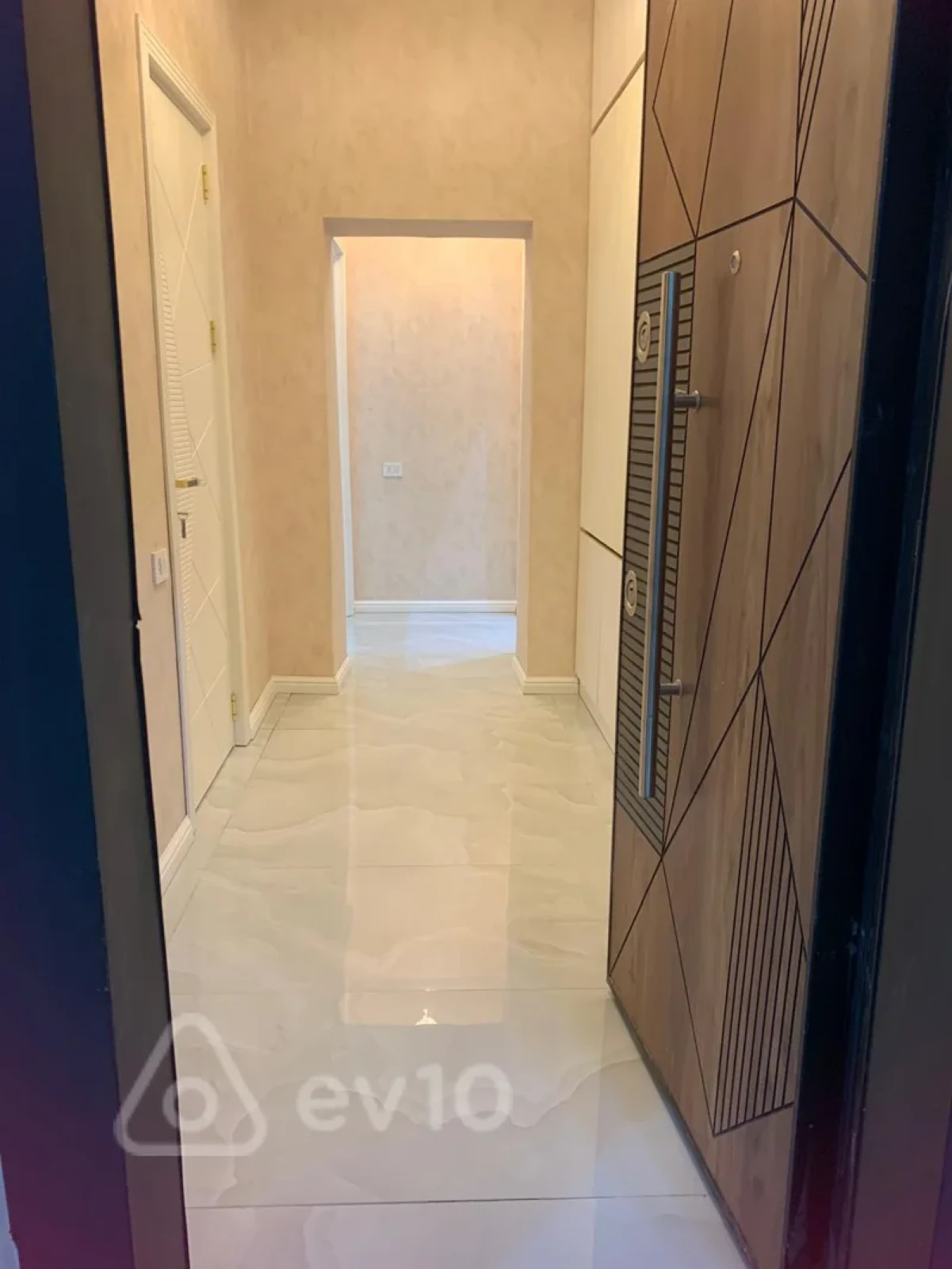 Satılır 2 otaqlı yeni tikili 67 m²