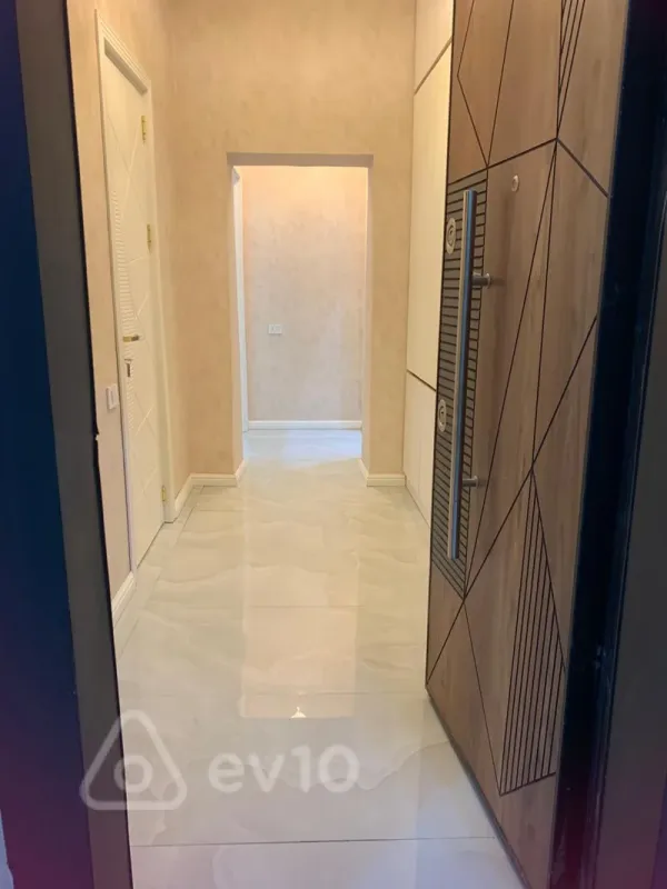 Satılır 2 otaqlı yeni tikili 67 m²