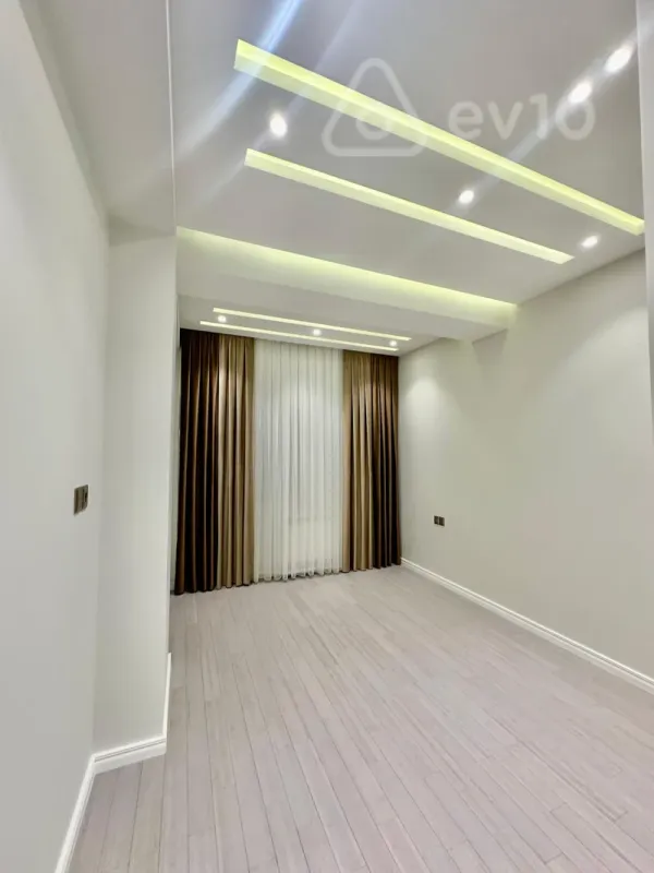 Satılır 3 otaqlı yeni tikili 129 m²