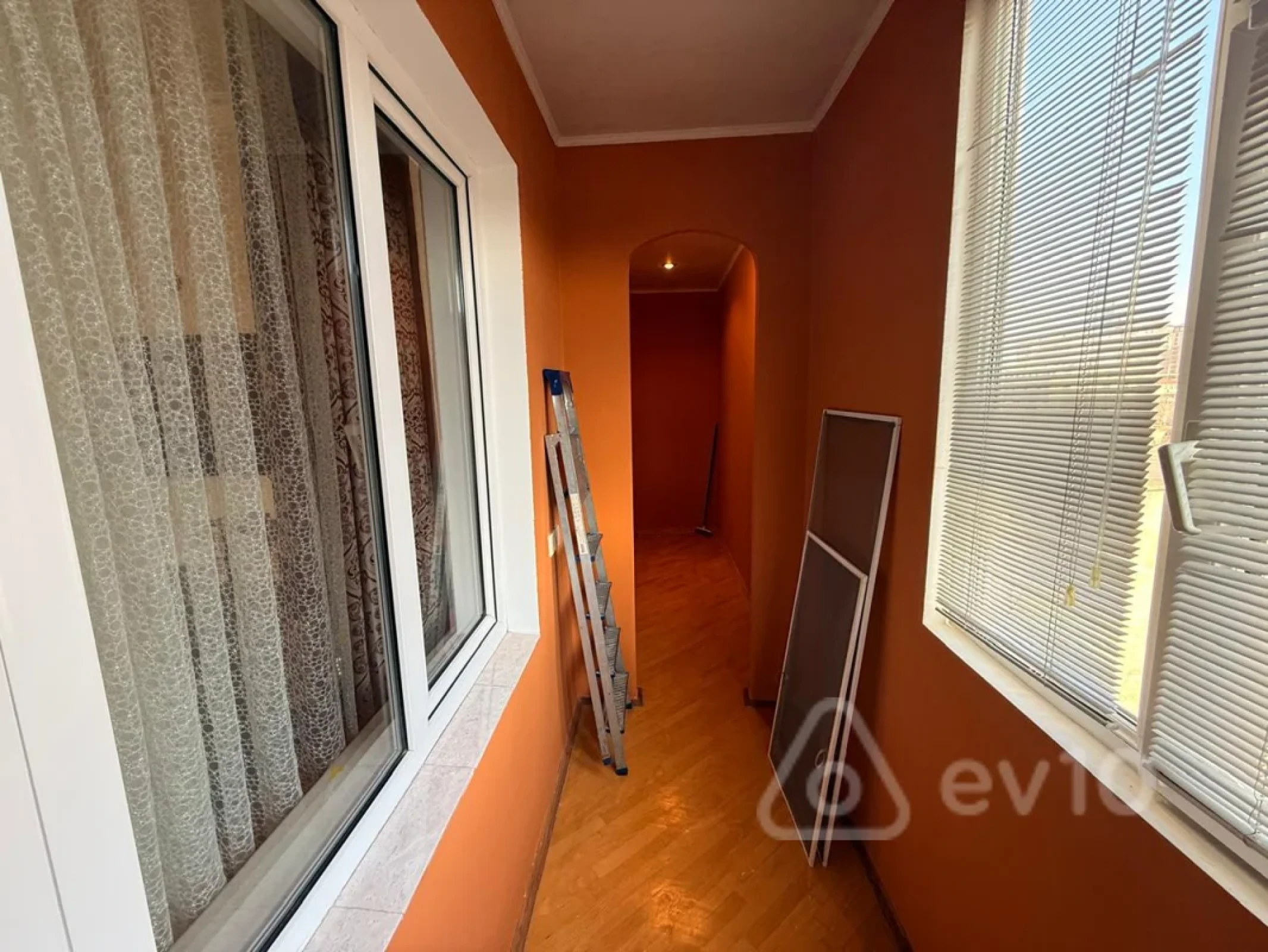 Kirayə verilir 3 otaqlı köhnə tikili 90 m²