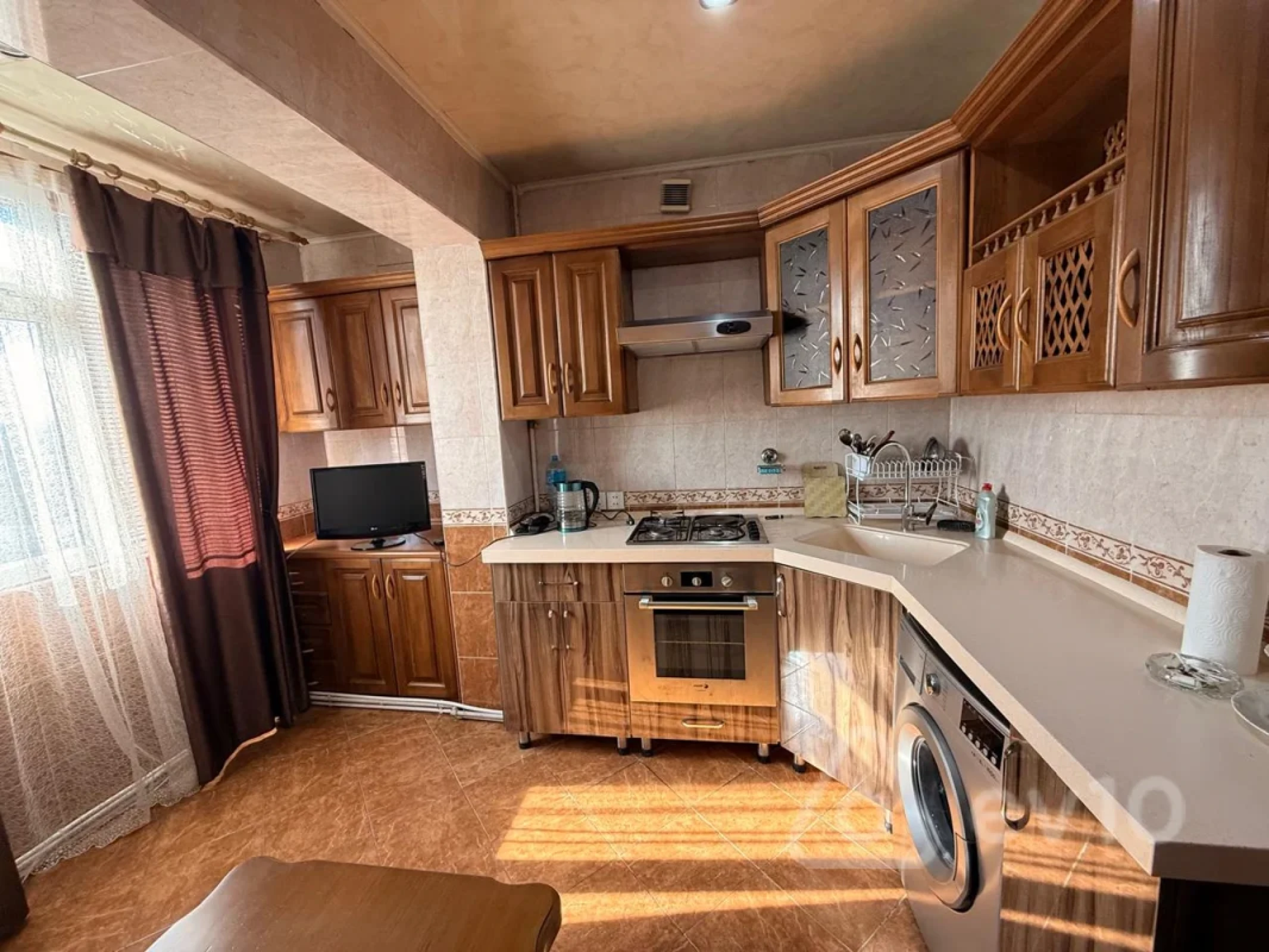 Kirayə verilir 3 otaqlı köhnə tikili 90 m²