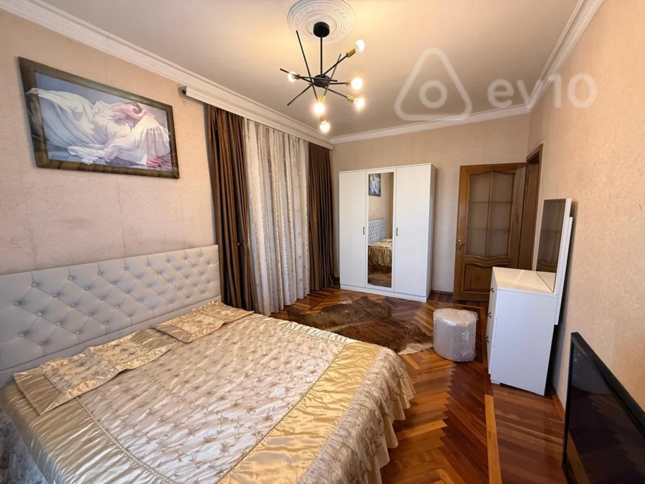 Kirayə verilir 3 otaqlı köhnə tikili 90 m²