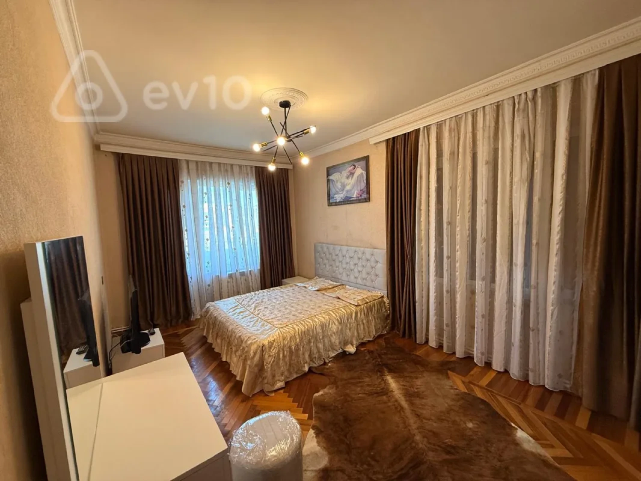 Kirayə verilir 3 otaqlı köhnə tikili 90 m²
