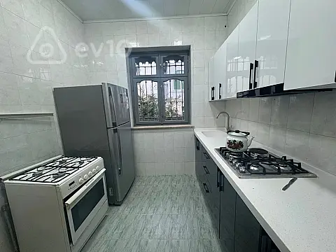 Kirayə verilir 3 otaqlı həyət evi 140 m²