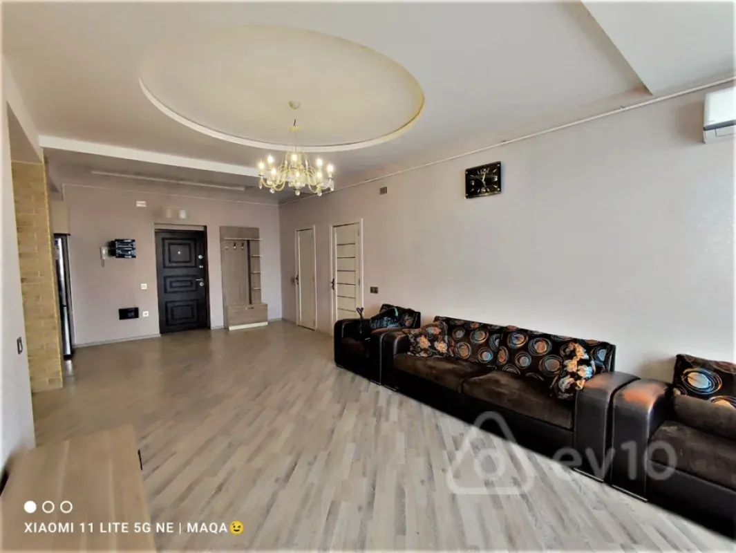 Kirayə verilir 3 otaqlı yeni tikili 90 m²