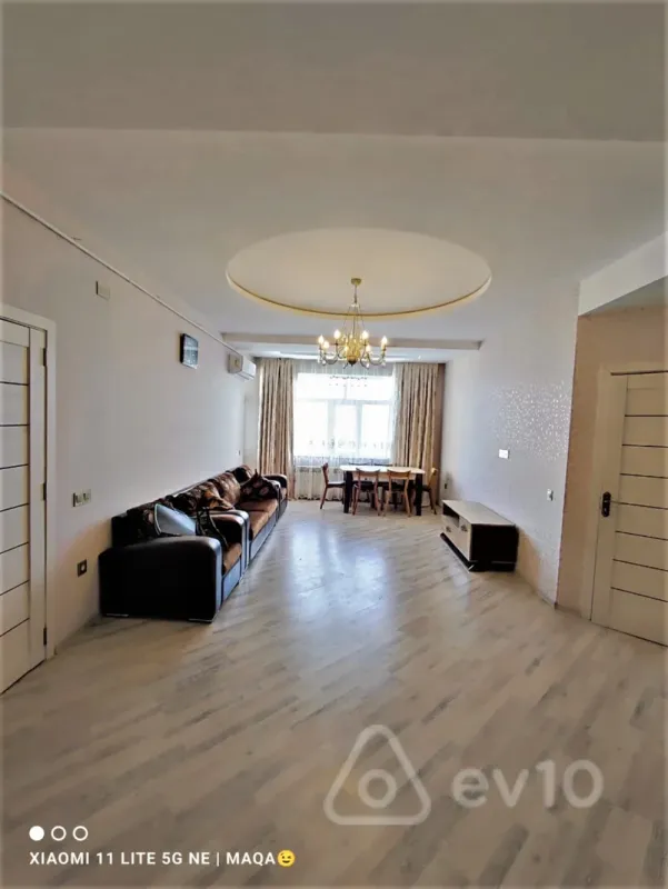 Kirayə verilir 3 otaqlı yeni tikili 90 m²