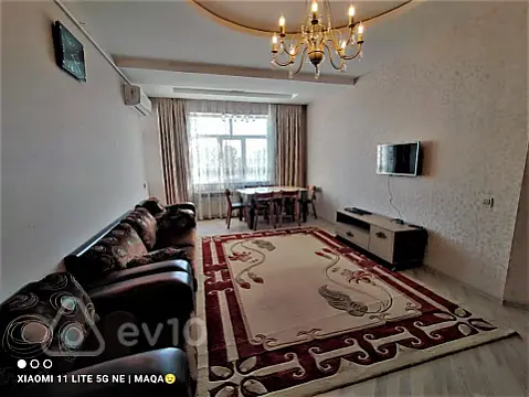 Kirayə verilir 3 otaqlı yeni tikili 90 m²
