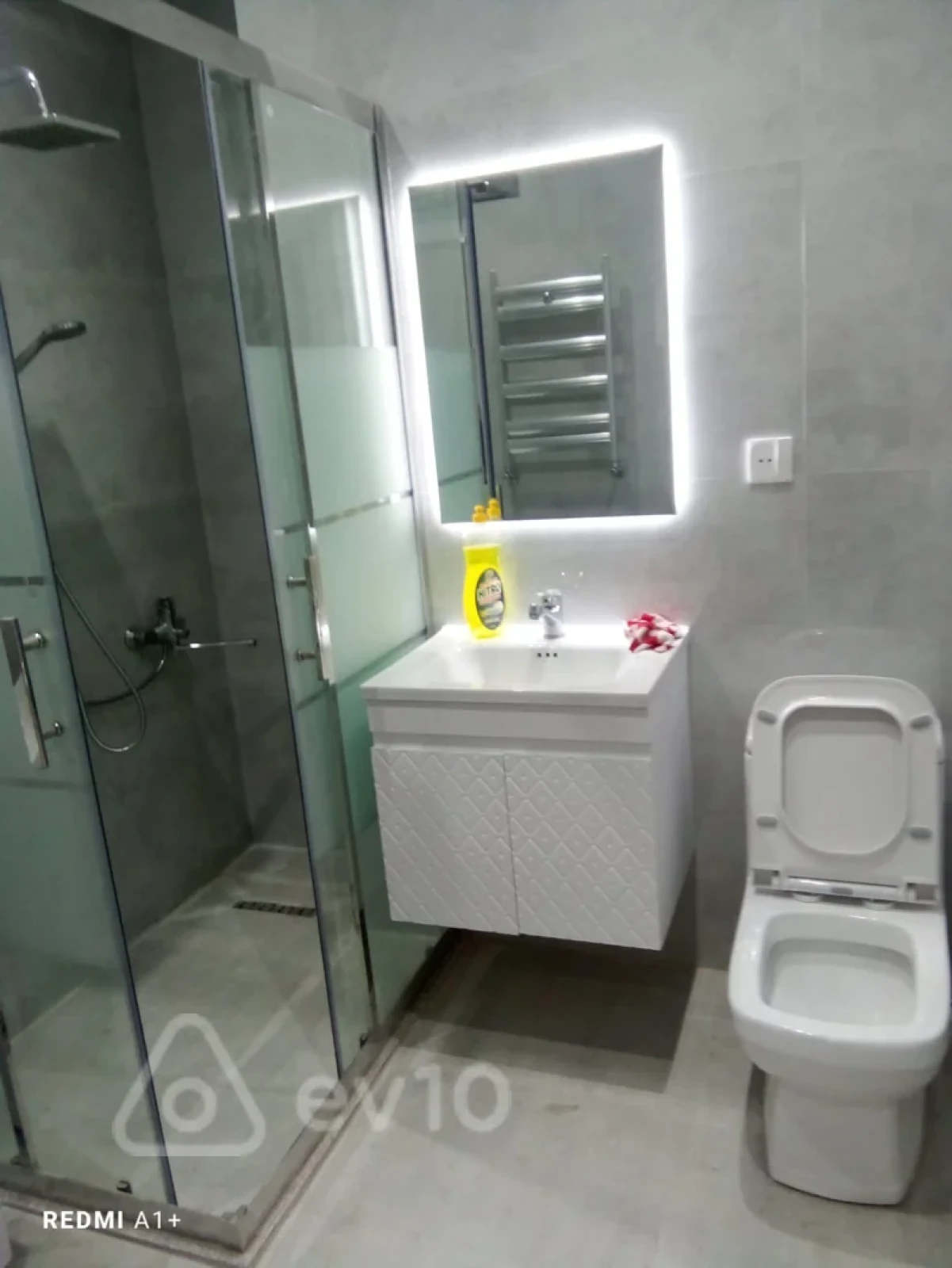 Kirayə verilir 2 otaqlı yeni tikili 47 m²