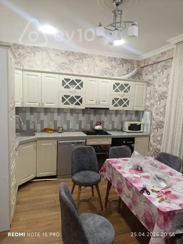 Satılır 3 otaqlı yeni tikili 100 m²