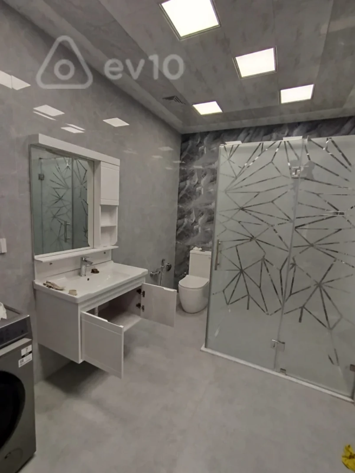 Kirayə verilir 3 otaqlı yeni tikili 125 m²