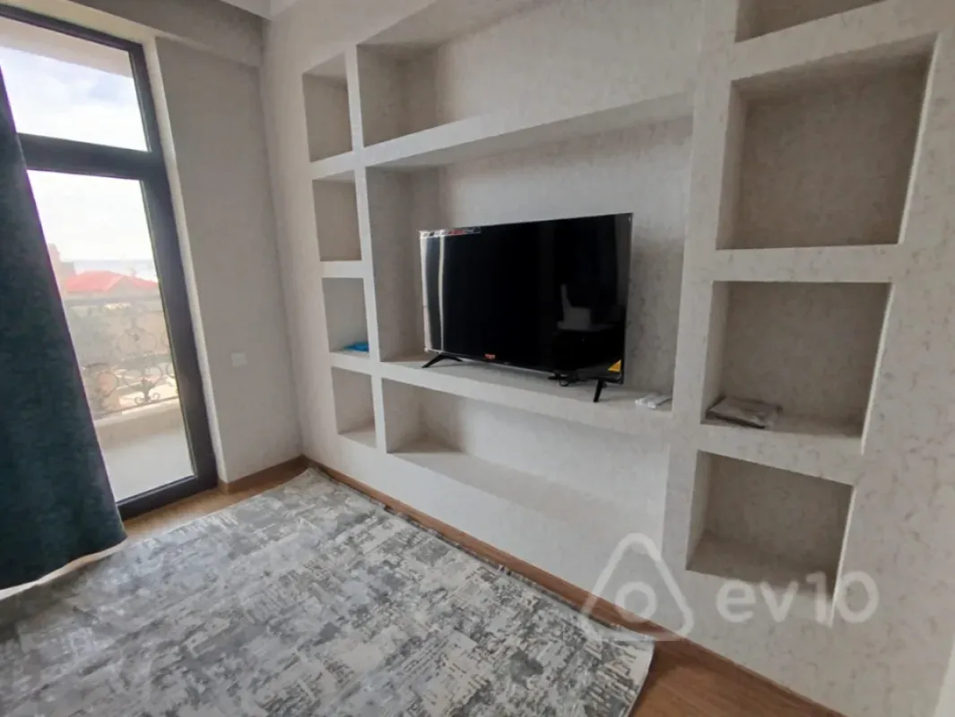 Kirayə verilir 3 otaqlı yeni tikili 125 m²