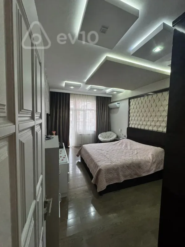 Kirayə verilir 3 otaqlı yeni tikili 130 m²