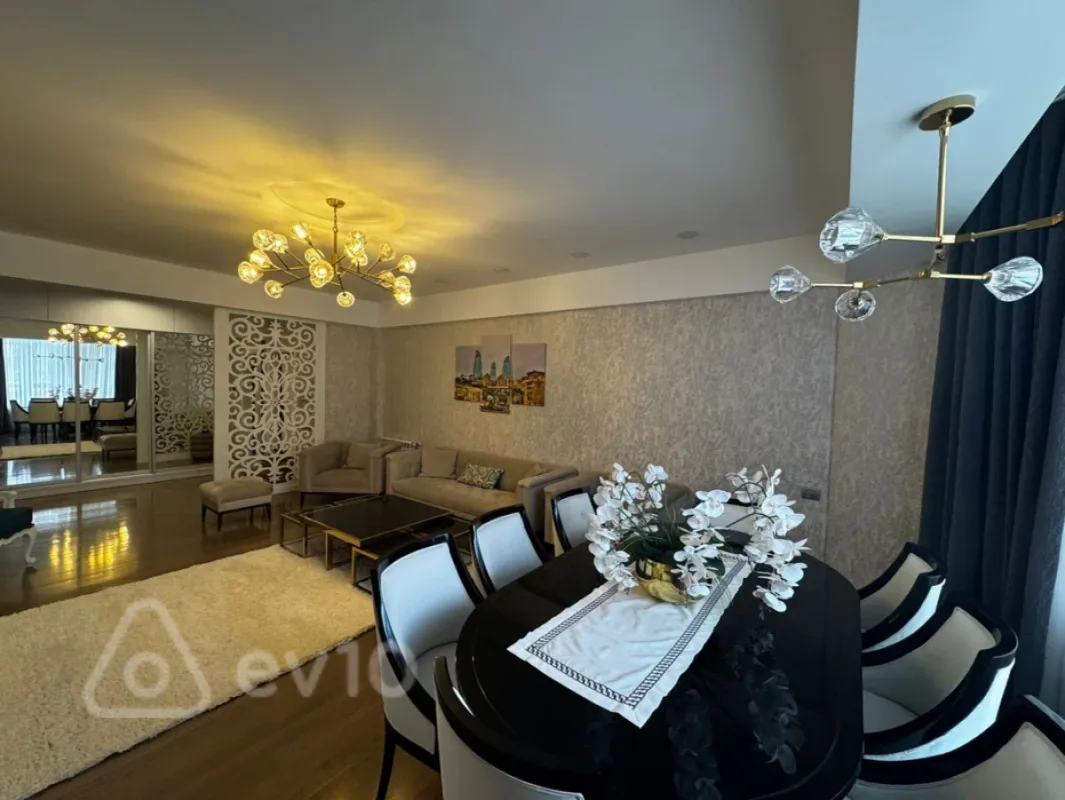 Kirayə verilir 3 otaqlı yeni tikili 130 m²