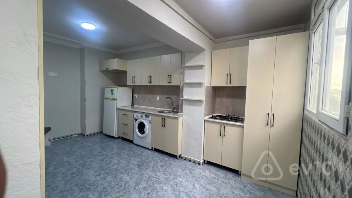 Satılır 3 otaqlı köhnə tikili 50 m²