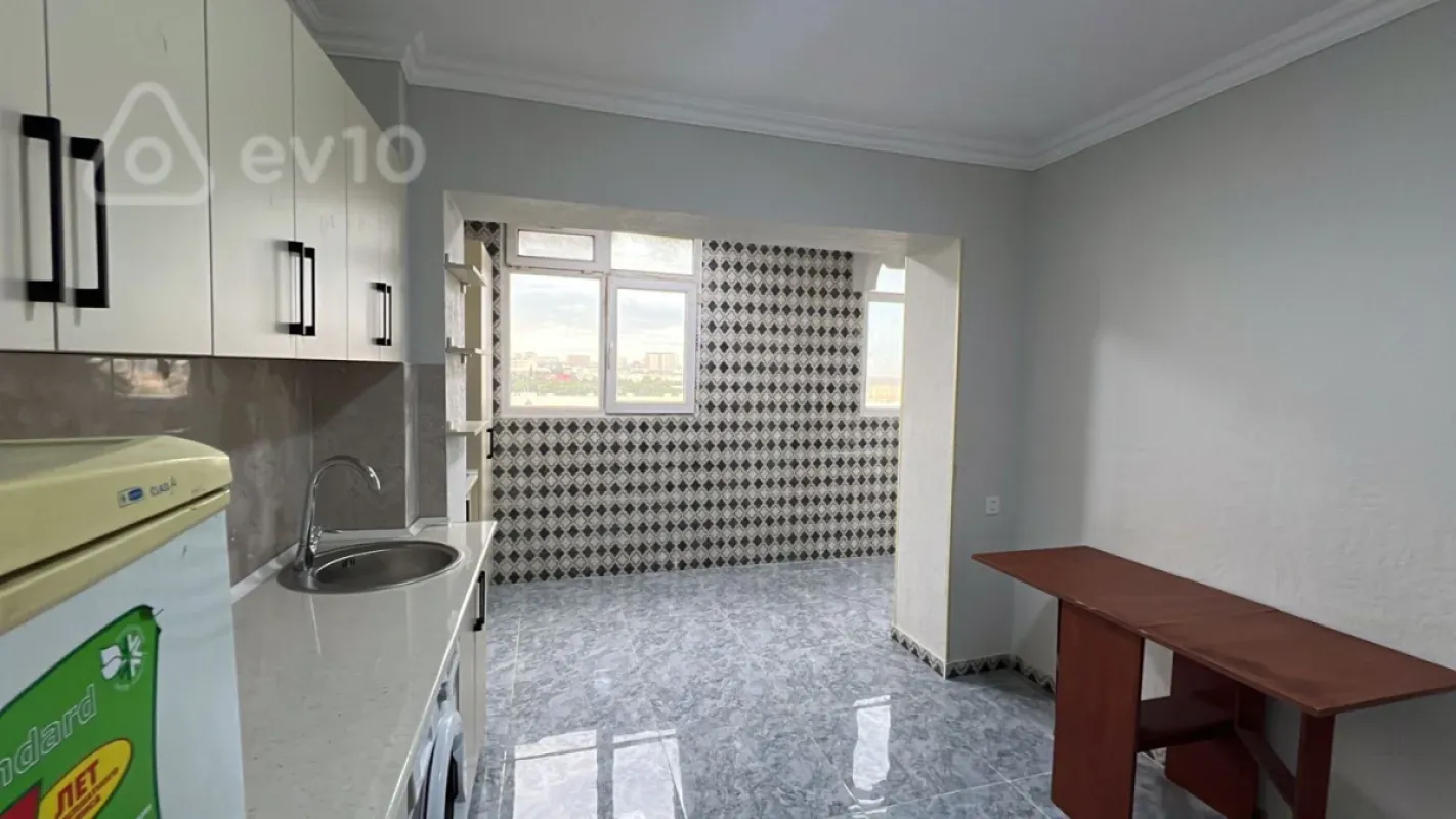 Satılır 3 otaqlı köhnə tikili 50 m²
