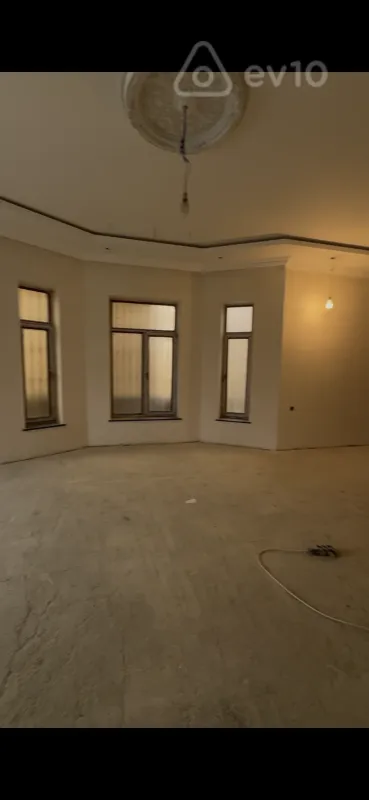 Satılır 7 otaqlı həyət evi 150 m²