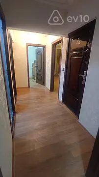 Satılır 3 otaqlı köhnə tikili 60 m²