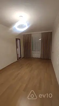 Satılır 3 otaqlı köhnə tikili 60 m²