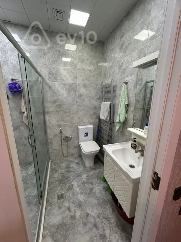 Satılır 2 otaqlı yeni tikili 64 m²