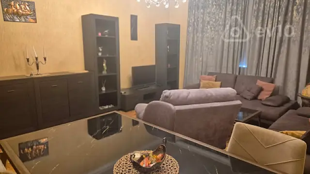 Satılır 3 otaqlı köhnə tikili 90 m²