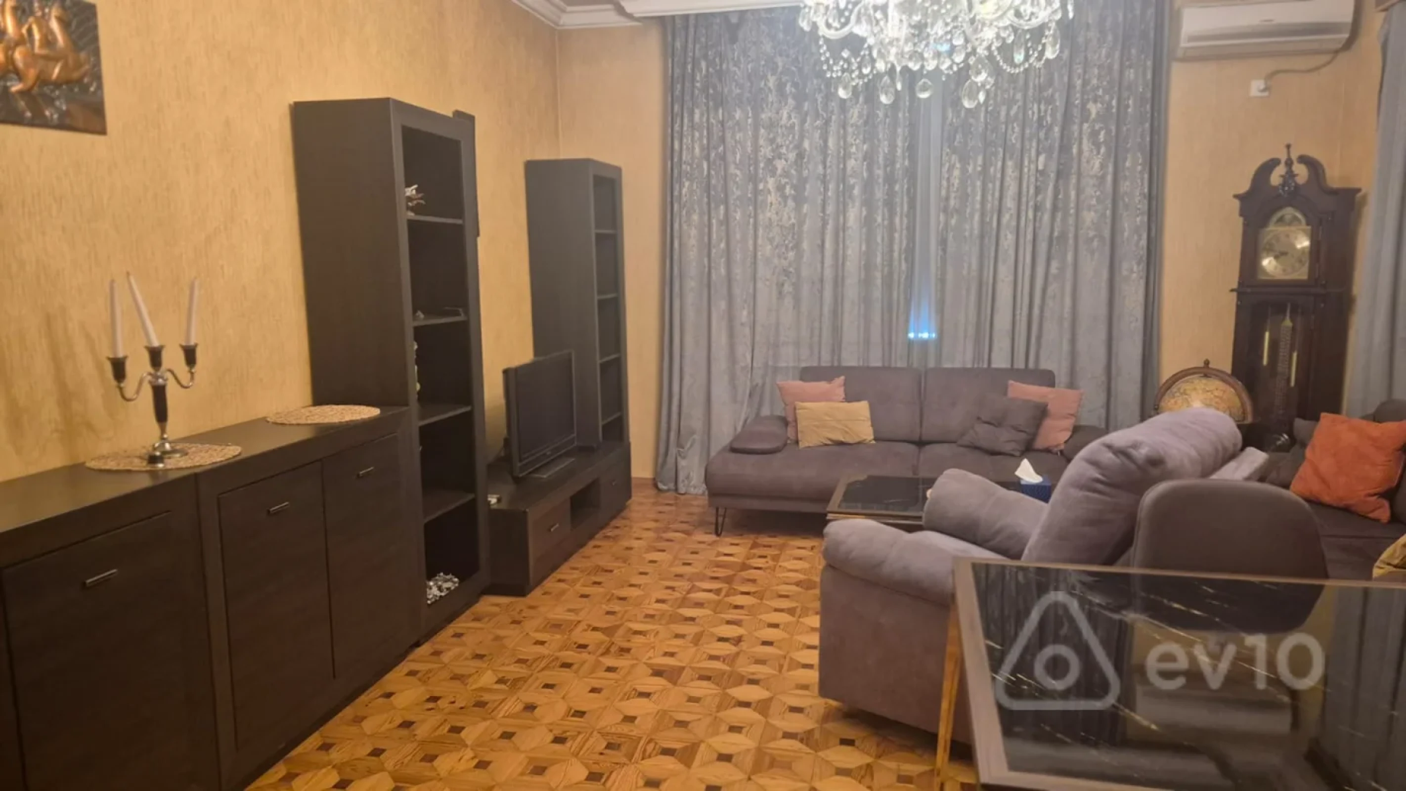 Satılır 3 otaqlı köhnə tikili 90 m²