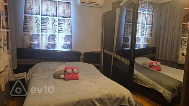 Satılır 3 otaqlı köhnə tikili 90 m²